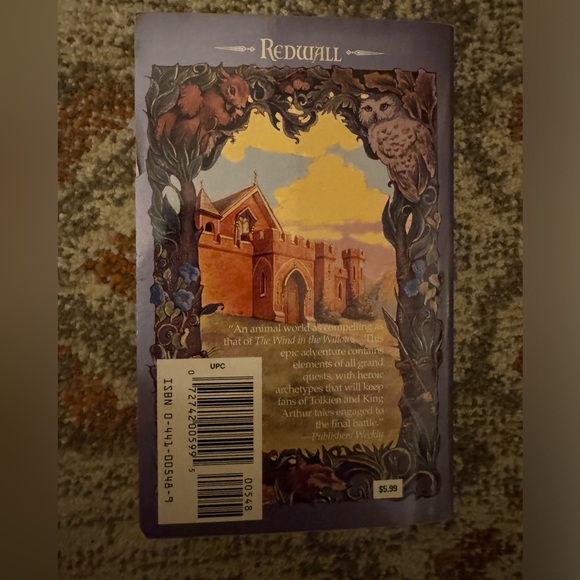 Redwall 10th anniversary edition paperback book - Picture 2 of 4